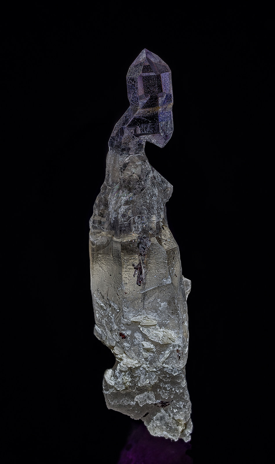 Quartz, Rutile
3.9 x 1.1 cm
(Autor: am mizunaka)