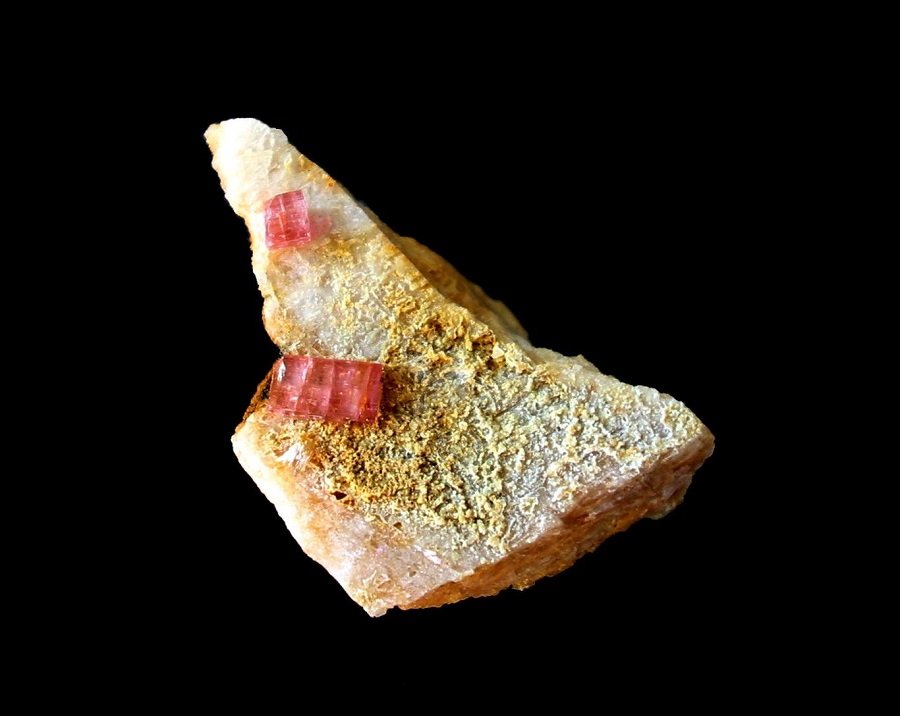 Elbaite (variety rubelite), Orthoclase
3,8 x 3,2 cm
(Autor: Andreas Gerstenberg)