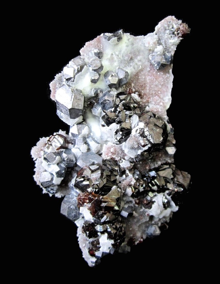 Galena, Sphalerite, Quartz
Specimen height 10 cm
(Autor: Tobi)