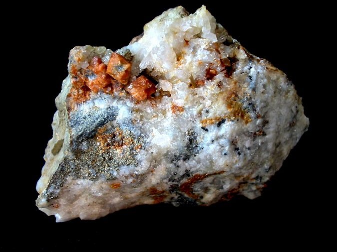 Scheelite
7 x 5 cm
(Autor: Andreas Gerstenberg)