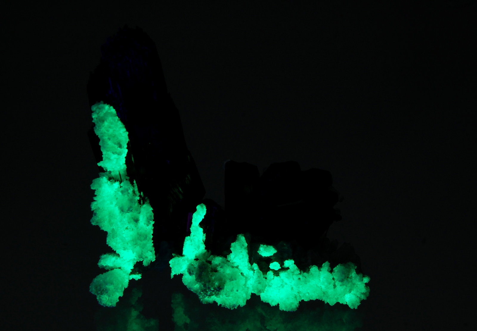 Schorl
5.6 x 9.1 cm
(Autor: Michael Shaw)