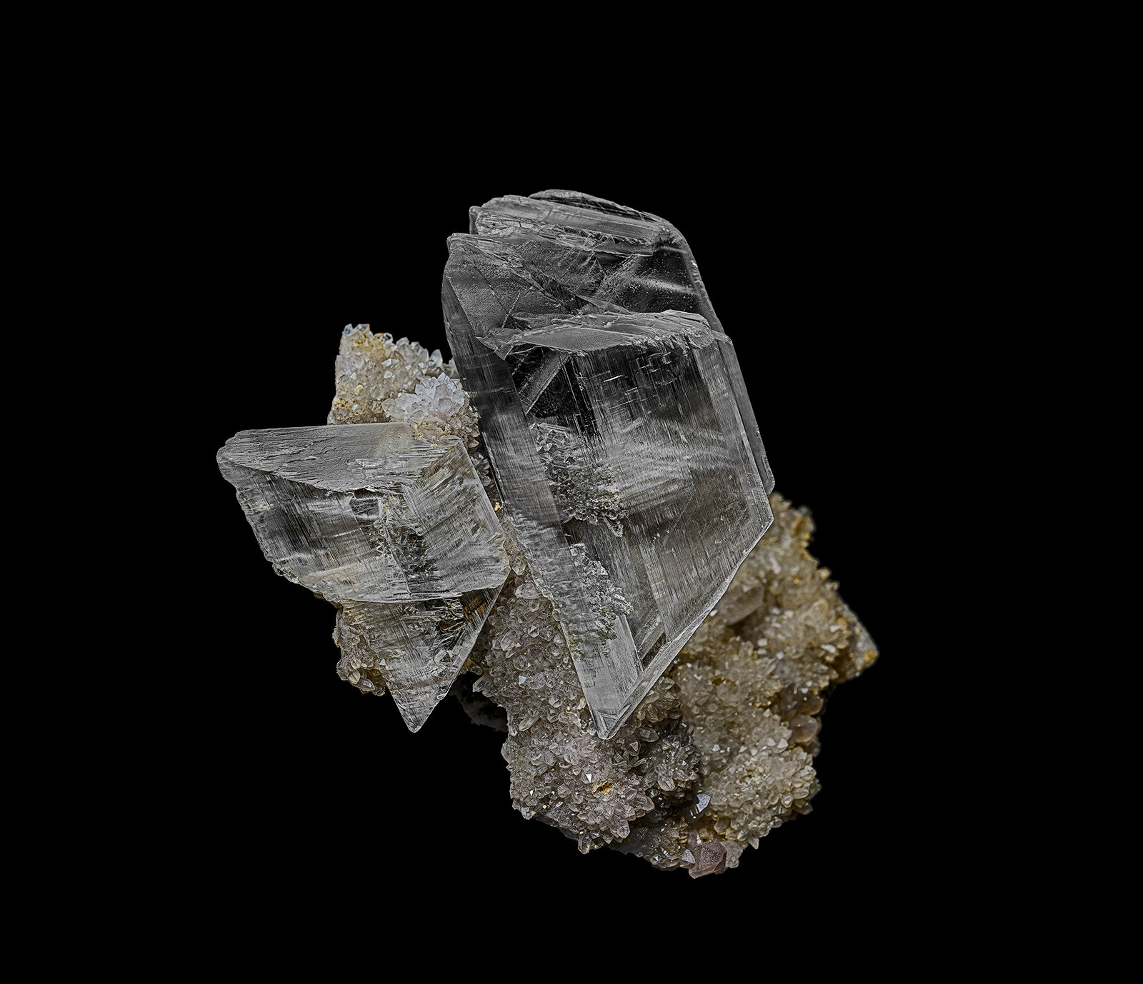 Gypsum (variety selenite), Quartz
7.2 x 4.6 cm
(Autor: am mizunaka)