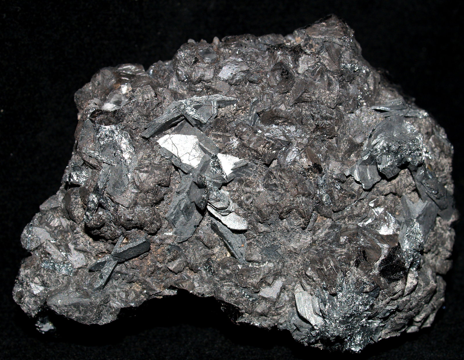 Semseyite
6.5x5x2 cn
(Autor: Joseph DOliveira)