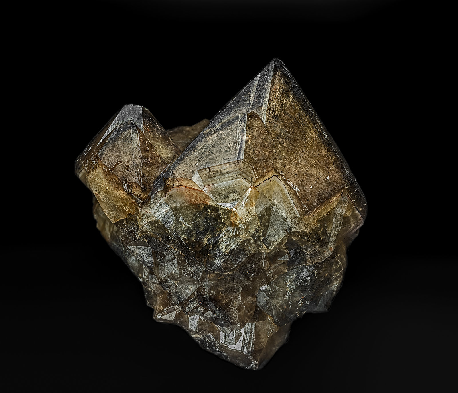 Quartz (variety smoky quartz)
7.0 x 6.6 cm
(Autor: am mizunaka)
