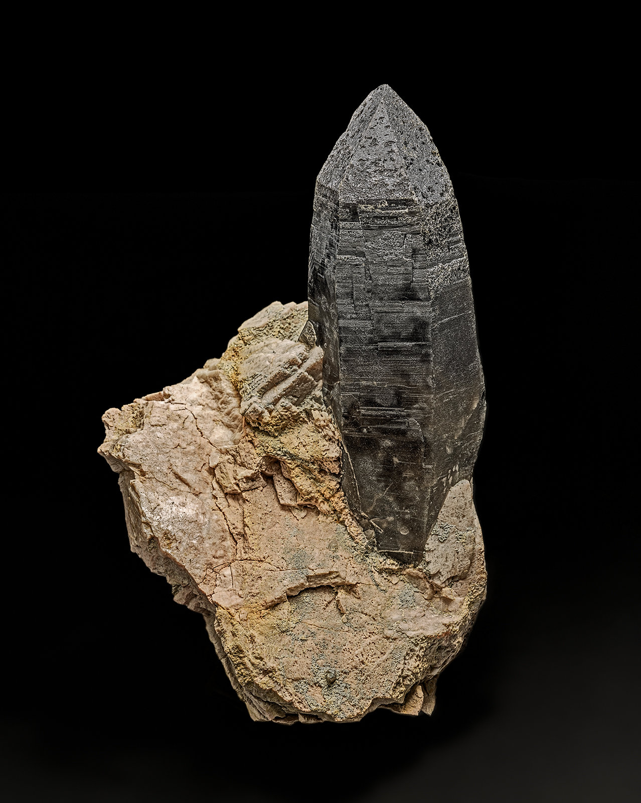 Quartz (variety smoky quartz)
9.3 x 15.0 cm
(Autor: am mizunaka)
