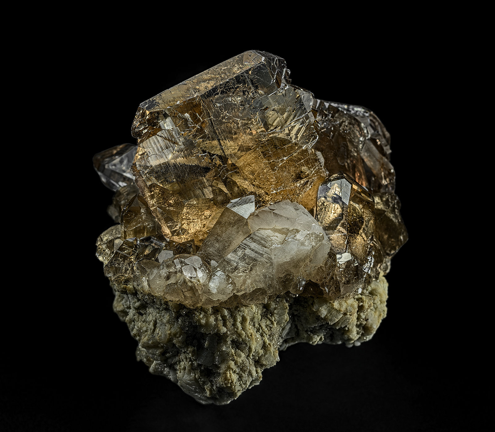 Quartz (variety smoky quartz)
8.6 x 6.5 cm
(Autor: am mizunaka)