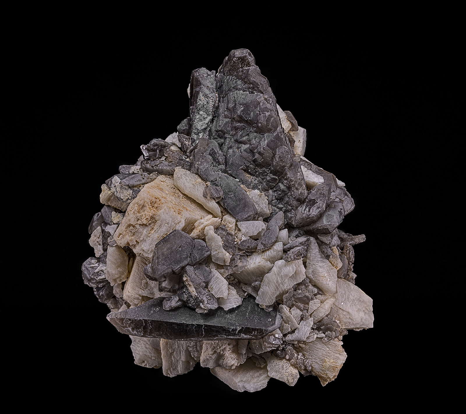 Quartz (variety smoky quartz), Albite
8.7 x 7.7 cm
(Autor: am mizunaka)