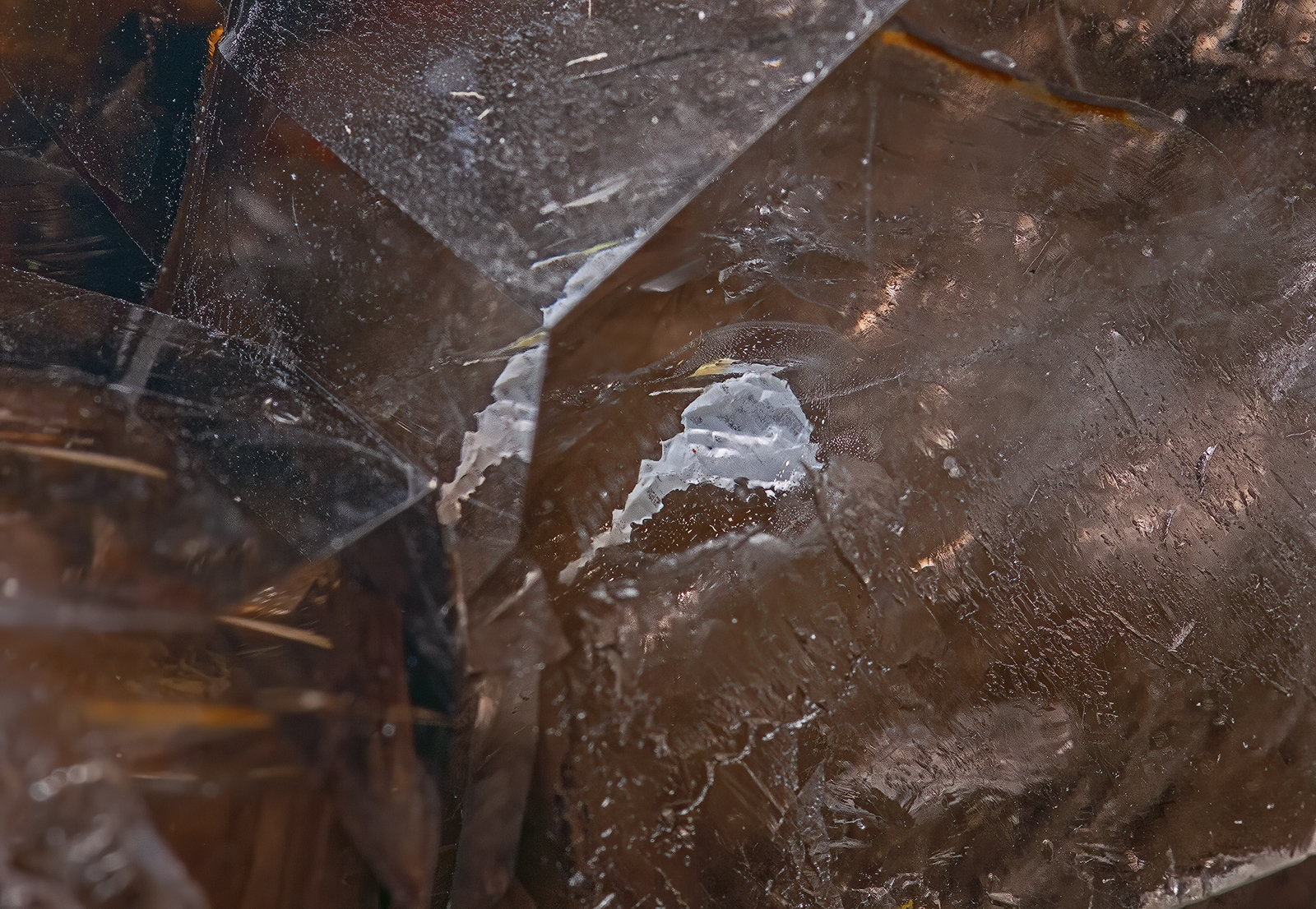 Quartz (variety smoky quartz)
(Autor: am mizunaka)