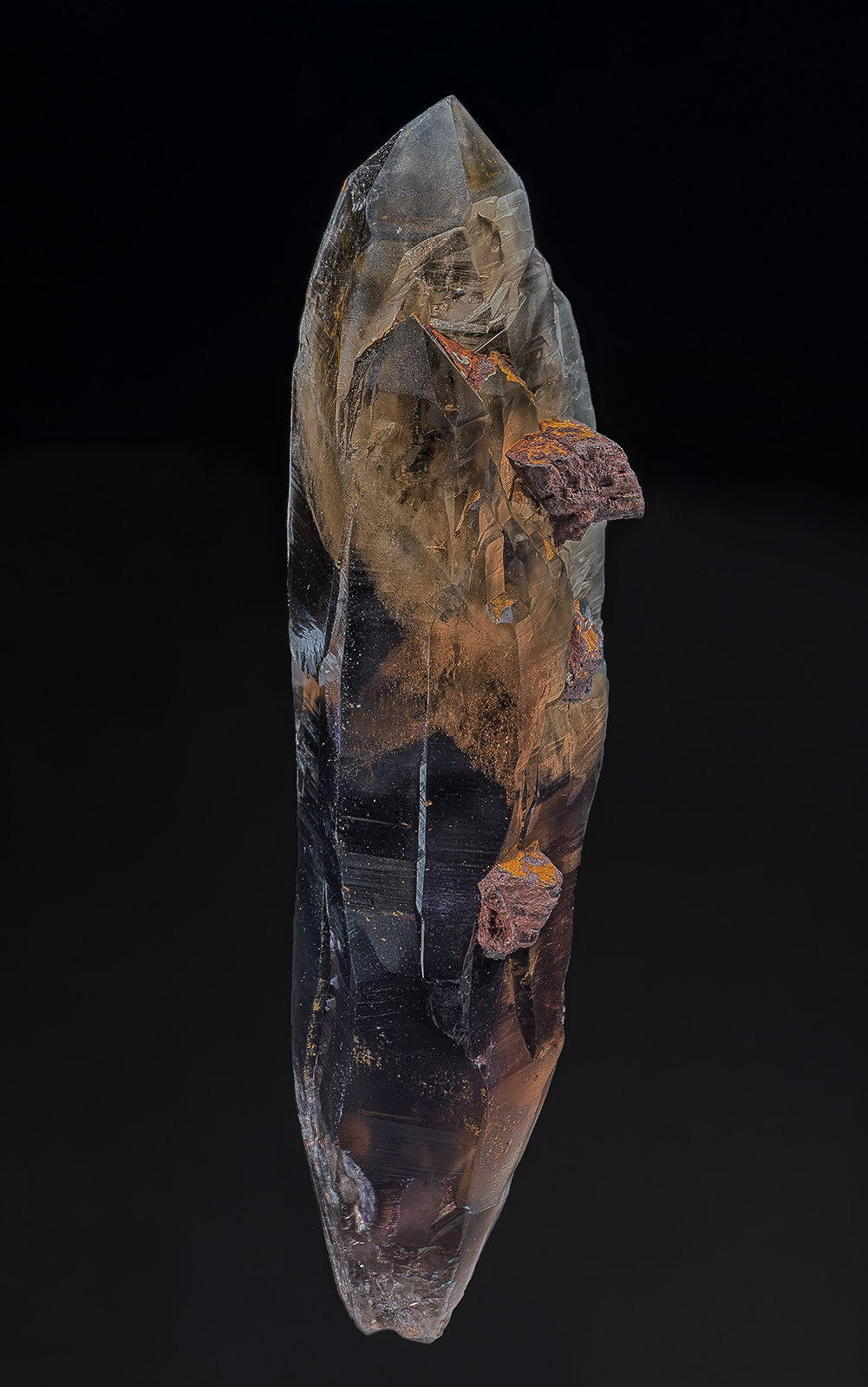 Quartz (var Smoky Quartz)
13.6 x 2.9 cm
(Autor: am mizunaka)
