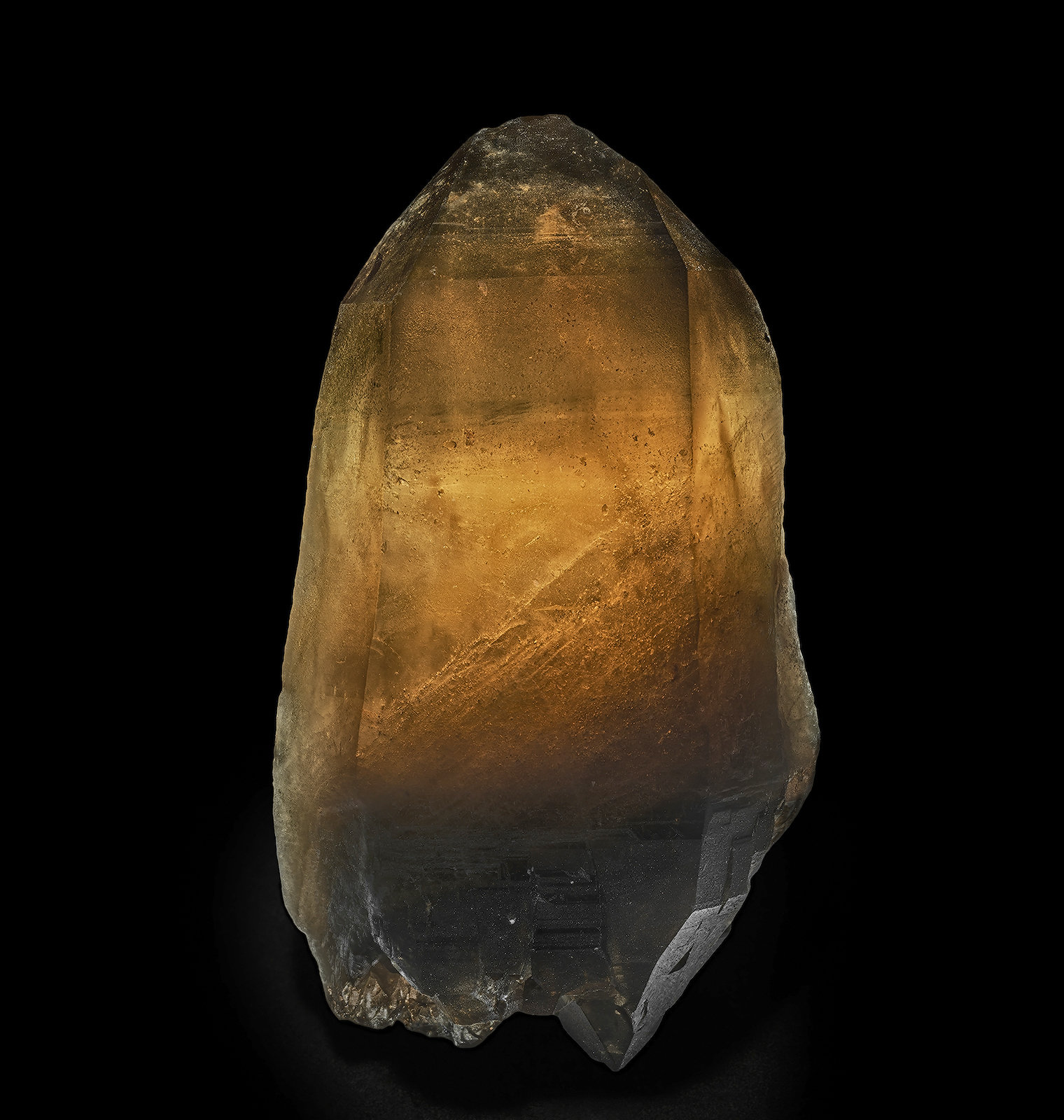 Quartz (variety smoky quartz)
7.0 x 4.0 cm
(Autor: am mizunaka)