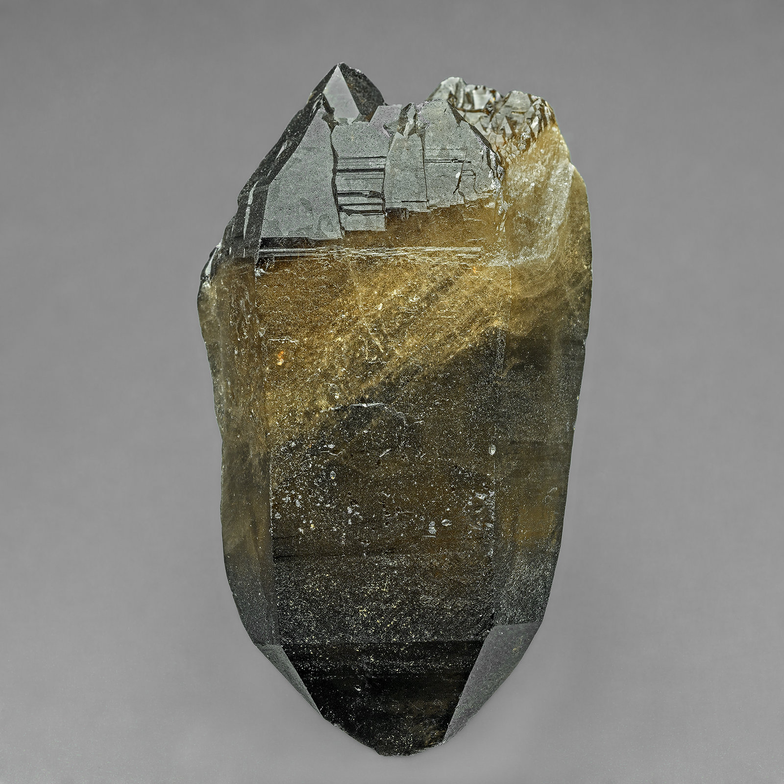 Quartz (variety smoky quartz)
7.0 x 4.0 cm
(Autor: am mizunaka)