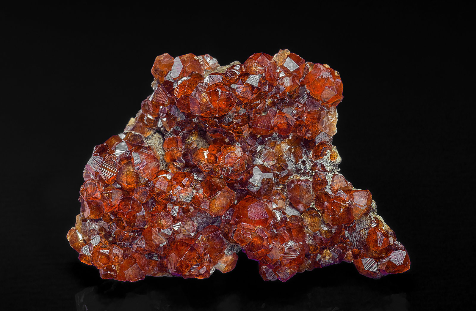 Spessartine
5.0 x 6.3 cm
(Autor: am mizunaka)
