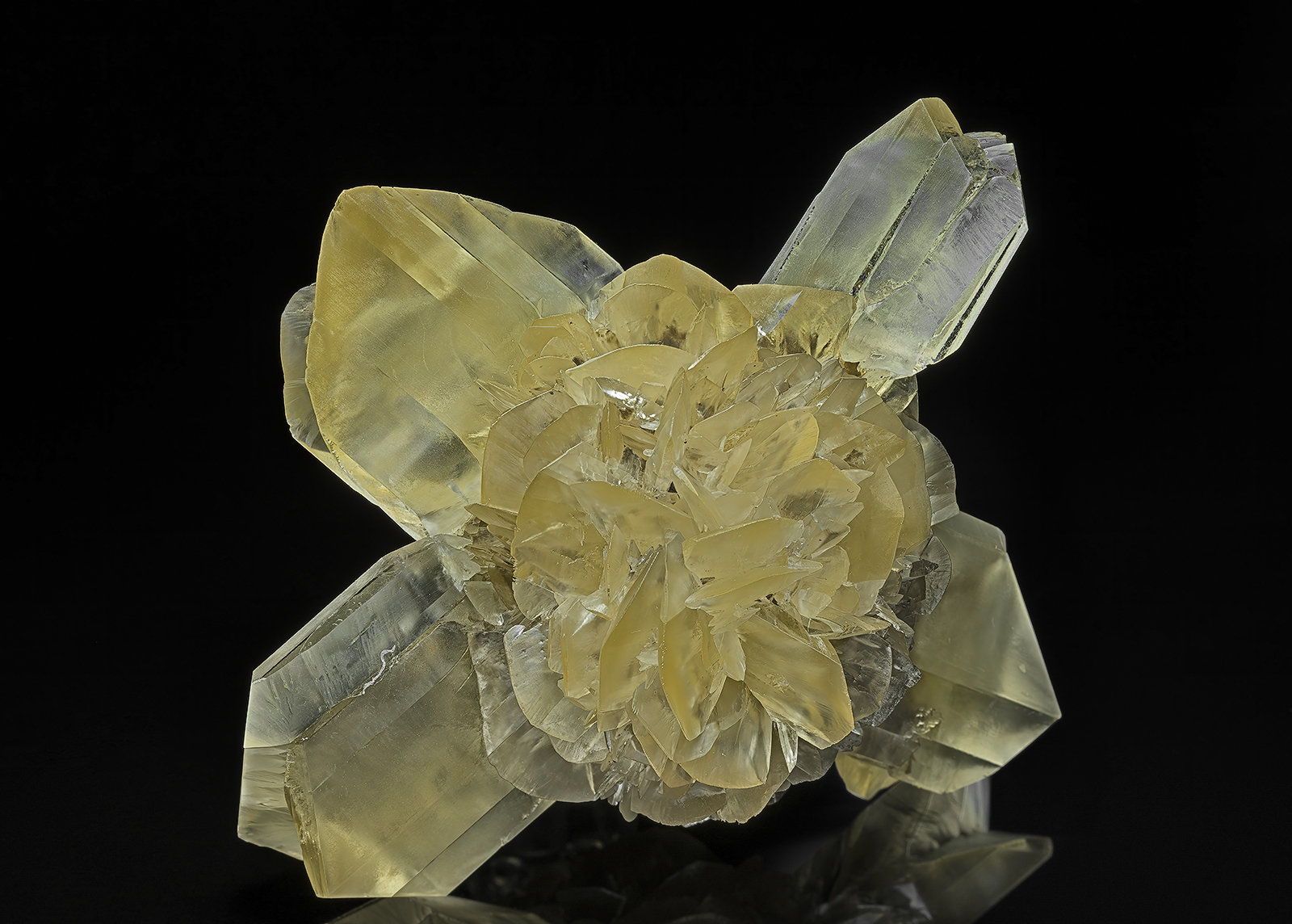 Gypsum
8.6 x 7.7 cm
(Autor: am mizunaka)