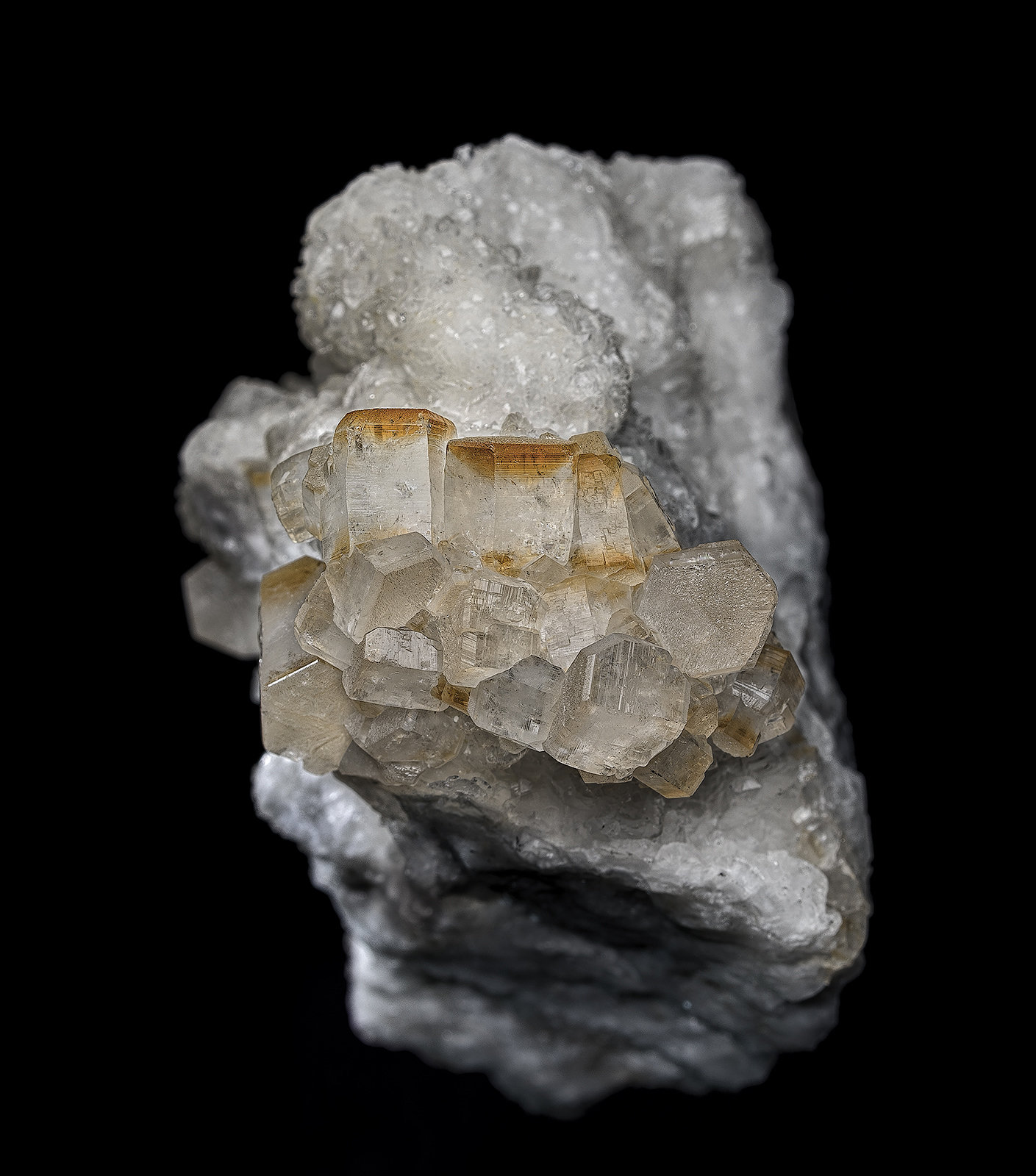 Strontianite
4.6 x 4.9 cm
(Autor: am mizunaka)