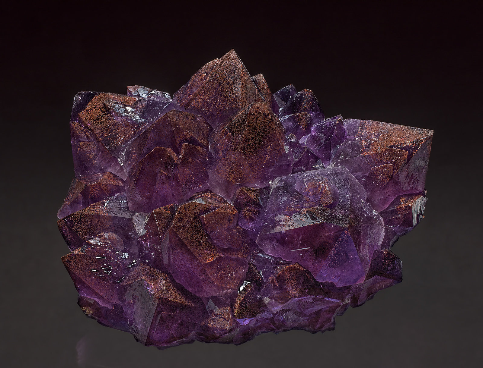 Quartz (variety amethyst)
9.6 x 7.7 cm
(Autor: am mizunaka)