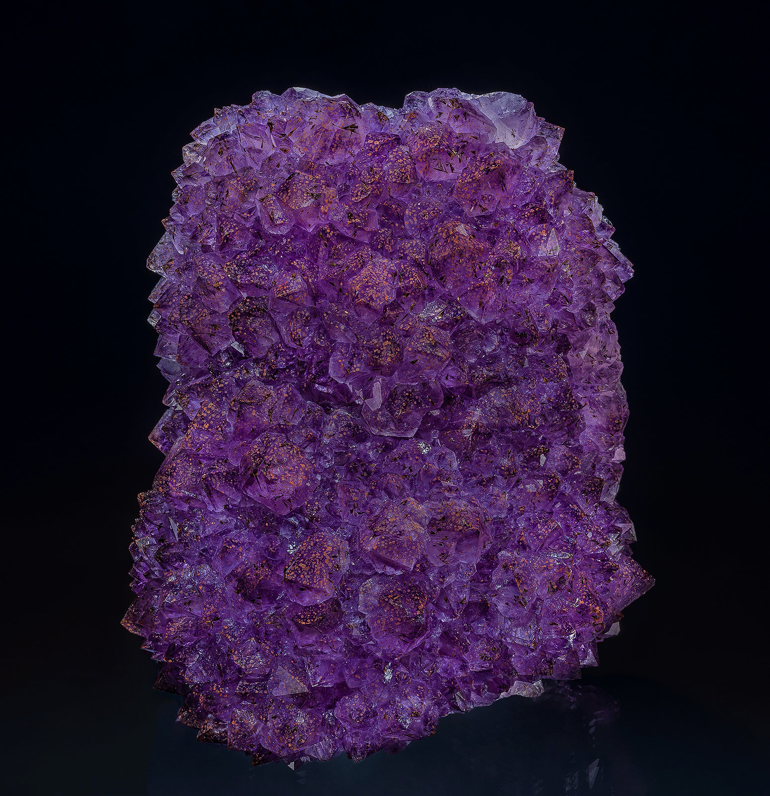 Quartz (variety amethyst)
13.4 x 10.6 cm
(Autor: am mizunaka)