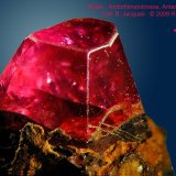 Corundum (variety ruby)
(Autor: Roger Warin)
