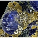 Fluorite, Pyrite, Siderite, Fluorapatite
8 cm x 6 cm x 4 cm
(Autor: silvia)