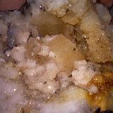 Calcite, Dolomite, Quartz
3x2 1/2in
(Autor: jordanlowe1089)