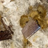 Pseudobrookite, Enstatite
FOV = 1.2 mm
(Autor: Doug)
