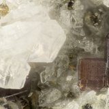 Pseudobrookite
FOV = 1.2 mm
(Autor: Doug)