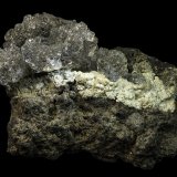 Opal-AN (variety hyalite) with Fluorapatite (variety staffelite)
75 x 48 x 55 mm
(Autor: Rob Schnerr)