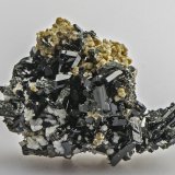 Zircon, Aegirine, Orthoclase
39 x 30 x 26 mm
(Autor: Rob Schnerr)