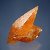 Calcite
6.8 cm
(Autor: Michael Shaw)