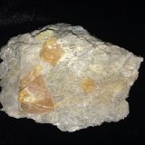 Scheelite, Muscovite
80 mm x 58 mm x 30 mm
(Autor: Robert Seitz)