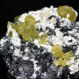 Sphalerite, Magnetite, Dolomite
6.8 x 6.8 x 3.0 cm
(Autor: Don Lum)