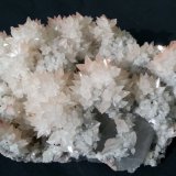 Calcite on Quartz (variety smoky)
16 x 10 cm
(Autor: Volkmar Stingl)