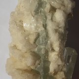 Beryl (variety Aquamarine), Albite
5,5 x 3 cm
(Autor: Volkmar Stingl)
