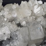 Fluorapophyllite-(K), Stilbite-Ca
18 x 15 cm
(Autor: Volkmar Stingl)