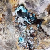 Chrysocolla, Calcite, Fluorite
6 x 5,5 cm
(Autor: Volkmar Stingl)