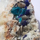 Azurite, Malachite, Dolomite
FoV ca. 3 x 2 cm
(Autor: Volkmar Stingl)