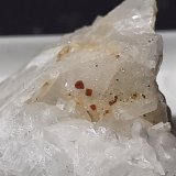 Bariumpharmakosiderite
2 x 1,5 cm
(Autor: Volkmar Stingl)