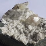 Apophyllite, Prehnite, Gyrolite, Quartz
6,5 x 5 cm
(Autor: Volkmar Stingl)