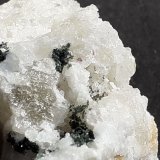 Zircon, Clinochlore, Quartz
2 x 1,5 cm
(Autor: Volkmar Stingl)