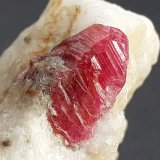 Corundum (variety Ruby)
5 x 3 cm
(Autor: Volkmar Stingl)