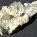 Calcite on Mordenite
8 x 4.5 cm
(Autor: Volkmar Stingl)