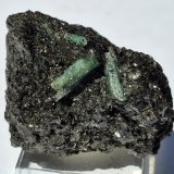 Beryl (variety Emerald)
Valle Habach (Habachtal), Macizo Hohe Tauern, Bramberg am Wildkogel, Distrito Zell am See, Salzburgo/Salzburg, Austria
3,3 x 2,5 cm
(Autor: Volkmar Stingl)