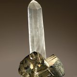 Quartz and Pyrite
3.1 x 6.5 cm
(Autor: Michael Shaw)