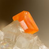 Wulfenite
FOV = 0.9 mm
(Autor: Doug)