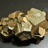 Pyrite
64 mm x 40 mm x 35 mm Largest crystal size: 34 mm Mass: 194 g
(Autor: Carles Millan)