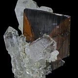 Brookite
36 x 22 x 34 mm
(Autor: Rob Schnerr)