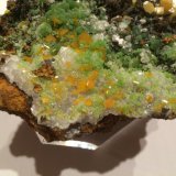 Mimetite, Wulfenite
130 mm x 100 mm x 75 mm
(Autor: Robert Seitz)