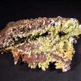 Plumbogummite after Pyromorphite
165 mm x 130 mm x 65 mm
(Autor: Robert Seitz)