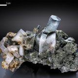 Beryl (variety aquamarine) and Adularia
114 x 70 mm
(Autor: Manuel Mesa)