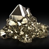 Pyrite
14,0 	x	11,5	x	10,0	cm
(Autor: MIM Museum)