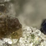 Phlogopite
FOV = 1.3 mm
(Autor: Doug)